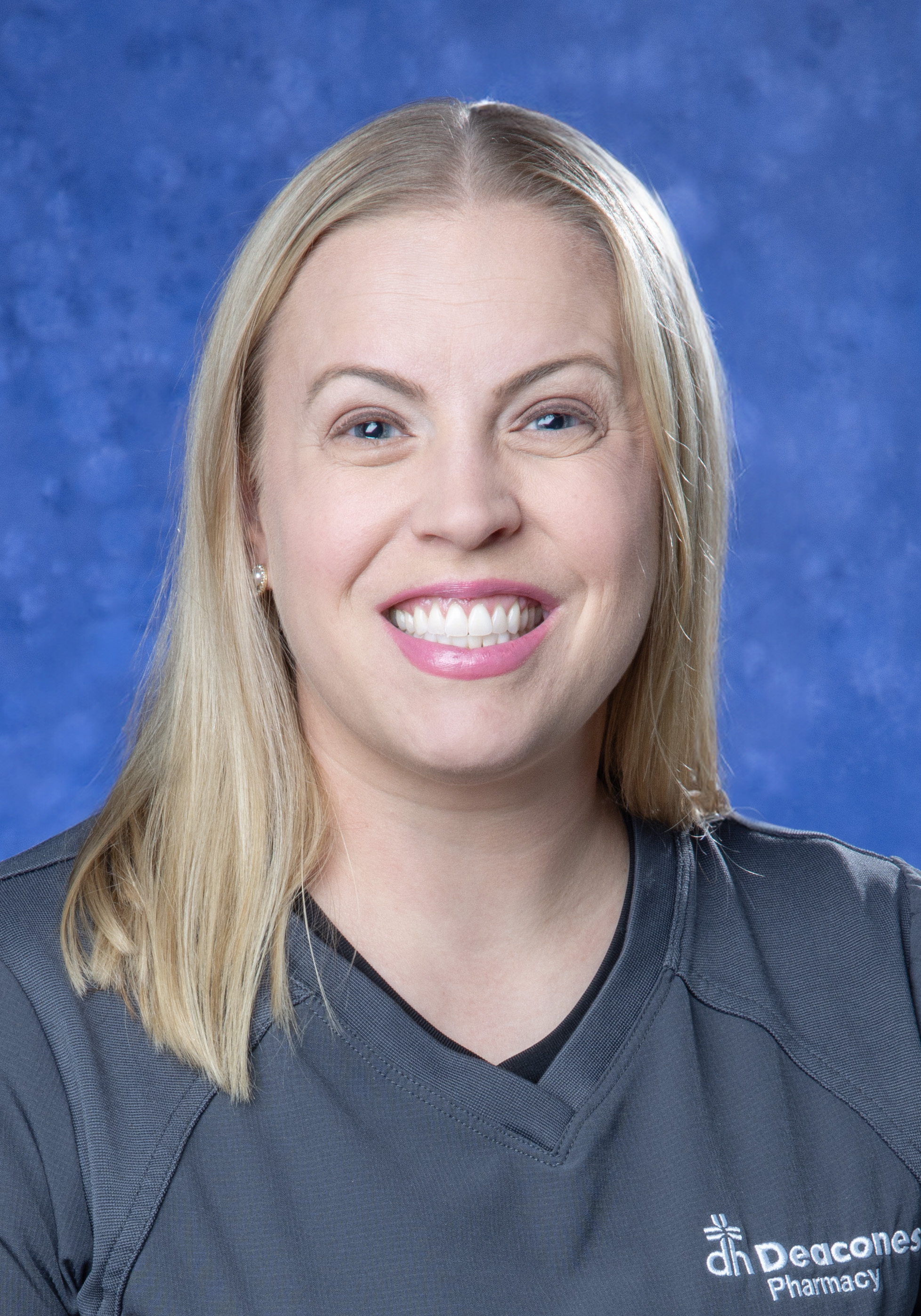 starkey_niki_selects_001_headshot